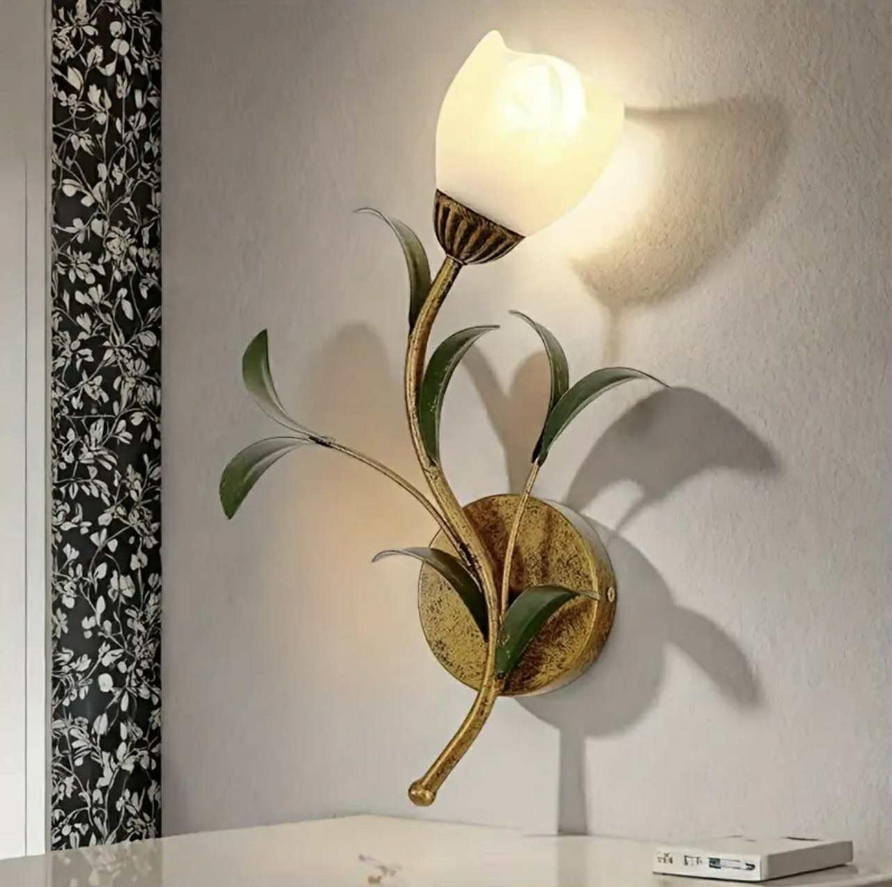 Applique murale florale moderne avec éclairage pré-câblé alimenté par USB - Installation facile de bricolage