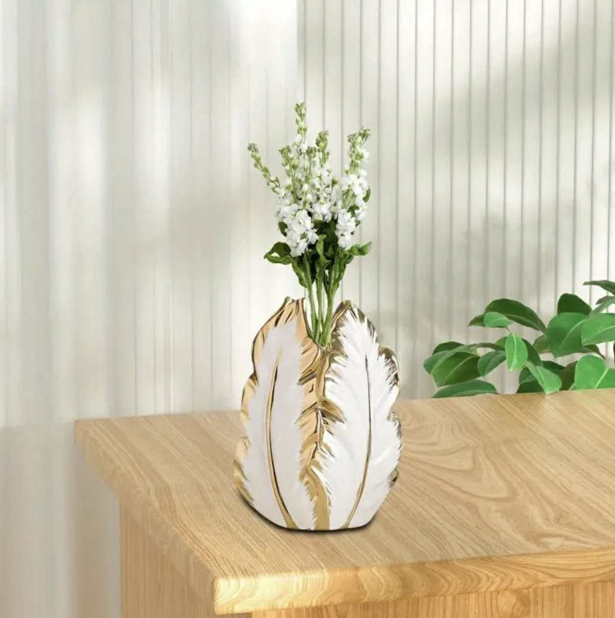 Vase floral moderne et élégant - Décoration blanche et dorée, pot de fleurs en céramique robuste - Image 4