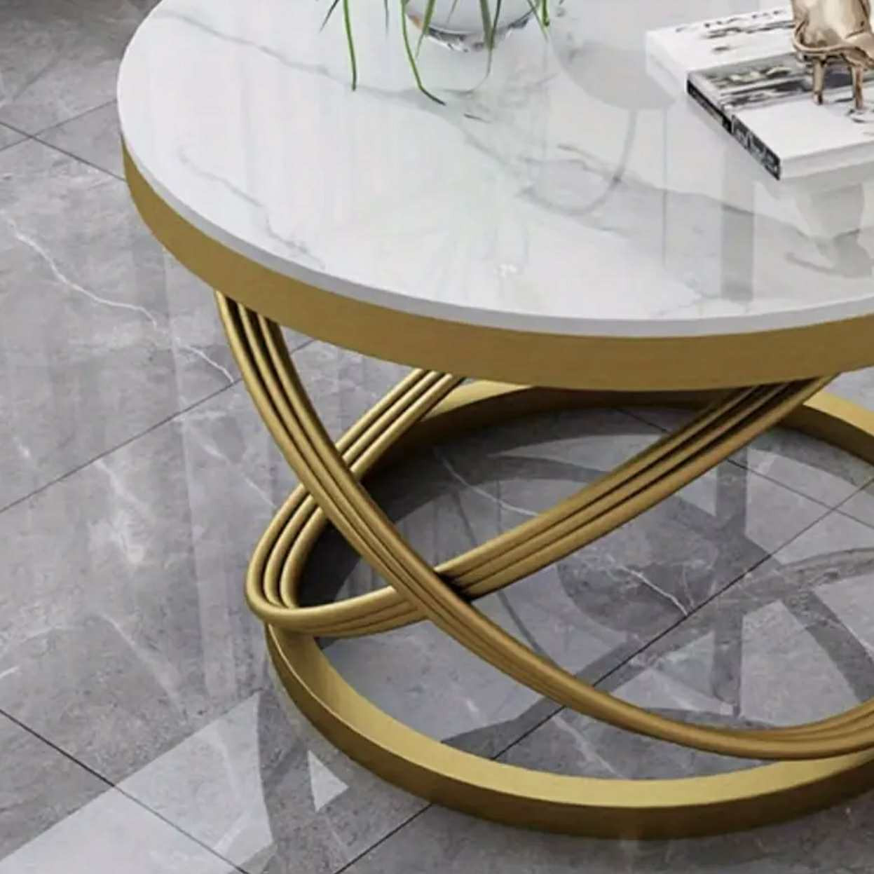 Table basse ronde contemporaine en pierre avec base en métal doré - Design compact pour petits espaces, idéal pour les appartements, les salons et l'extérieur - Image 1