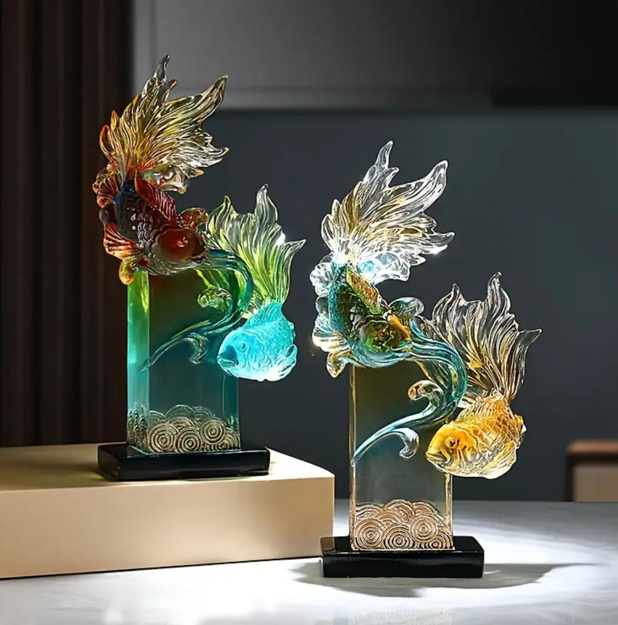 Sculpture de poisson en résine