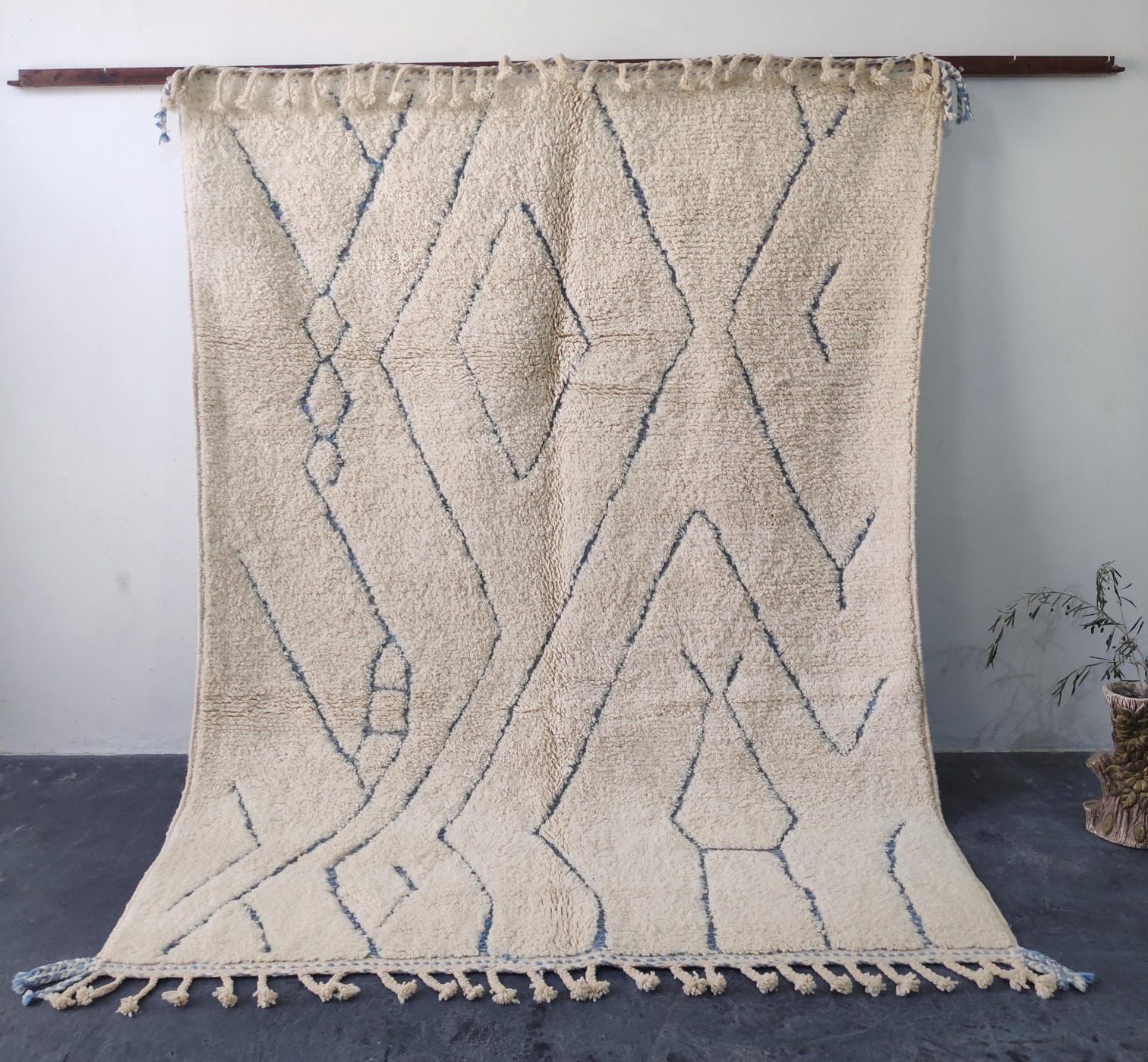 Tapis berbère avec lignes bleues - Image 2