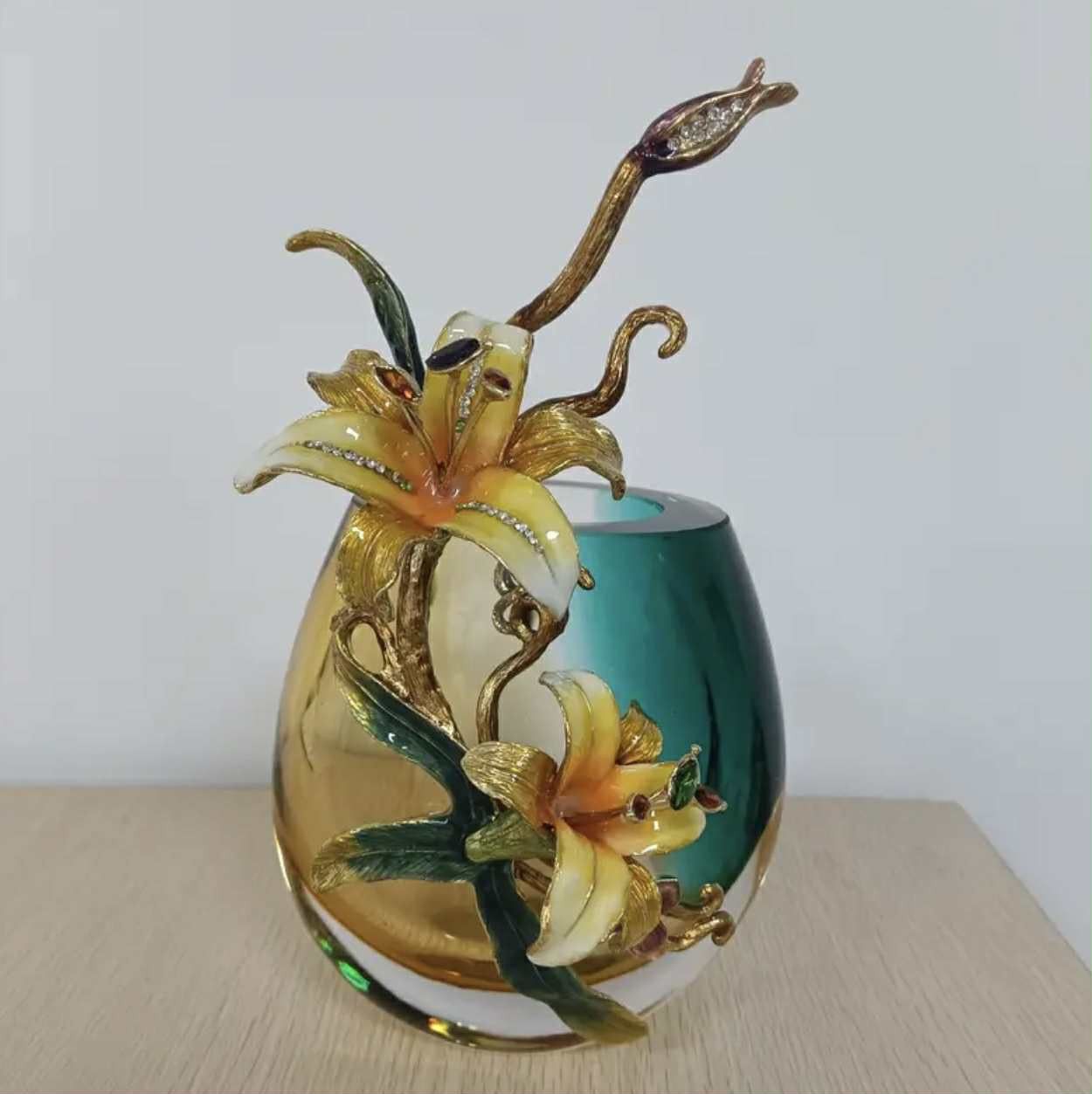 Élégant mini vase en verre avec motif floral en émail - Parfait pour décorer un salon ou une salle à manger, style contemporain - Image 5