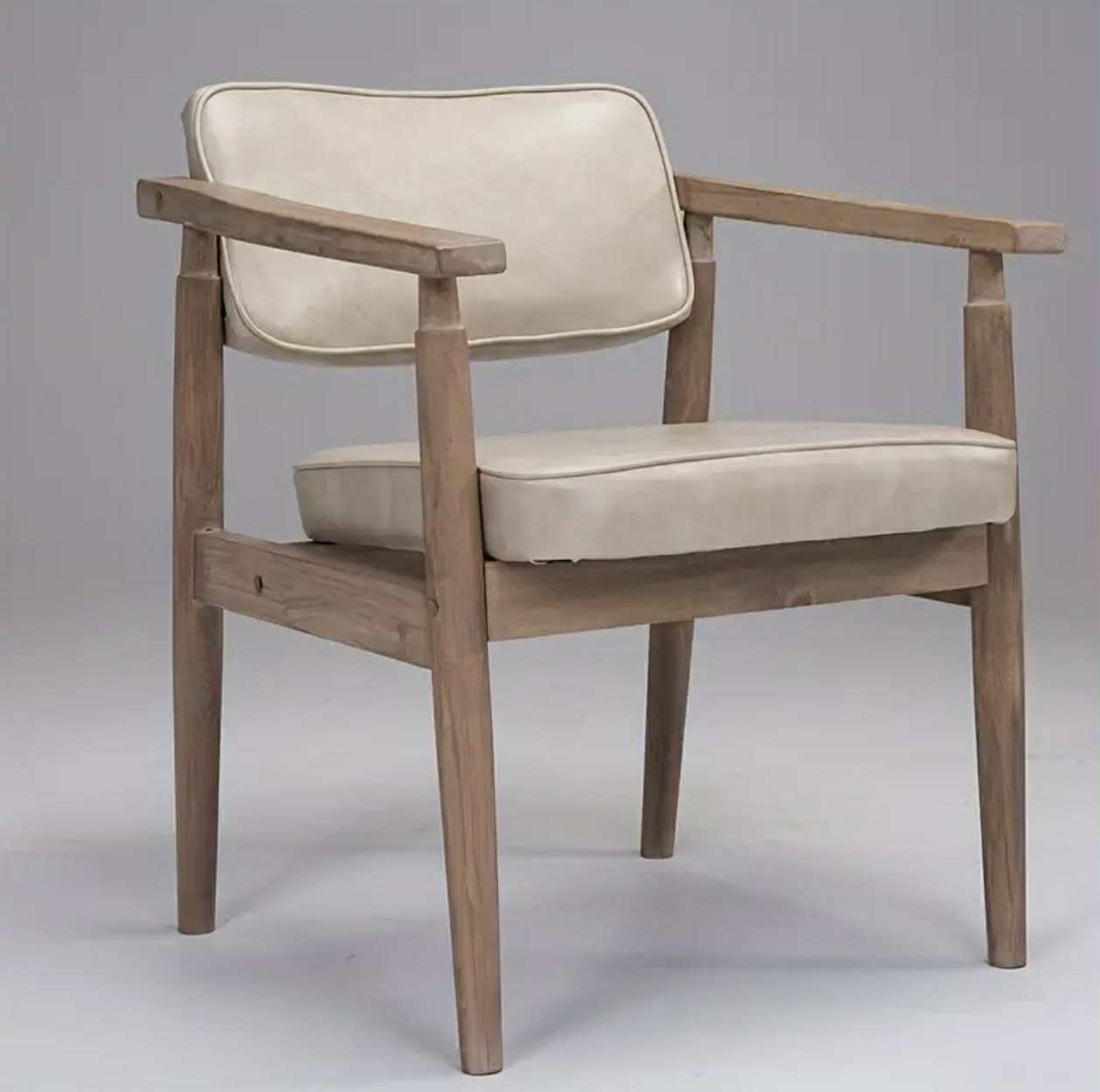 Chaise simple en bois massif