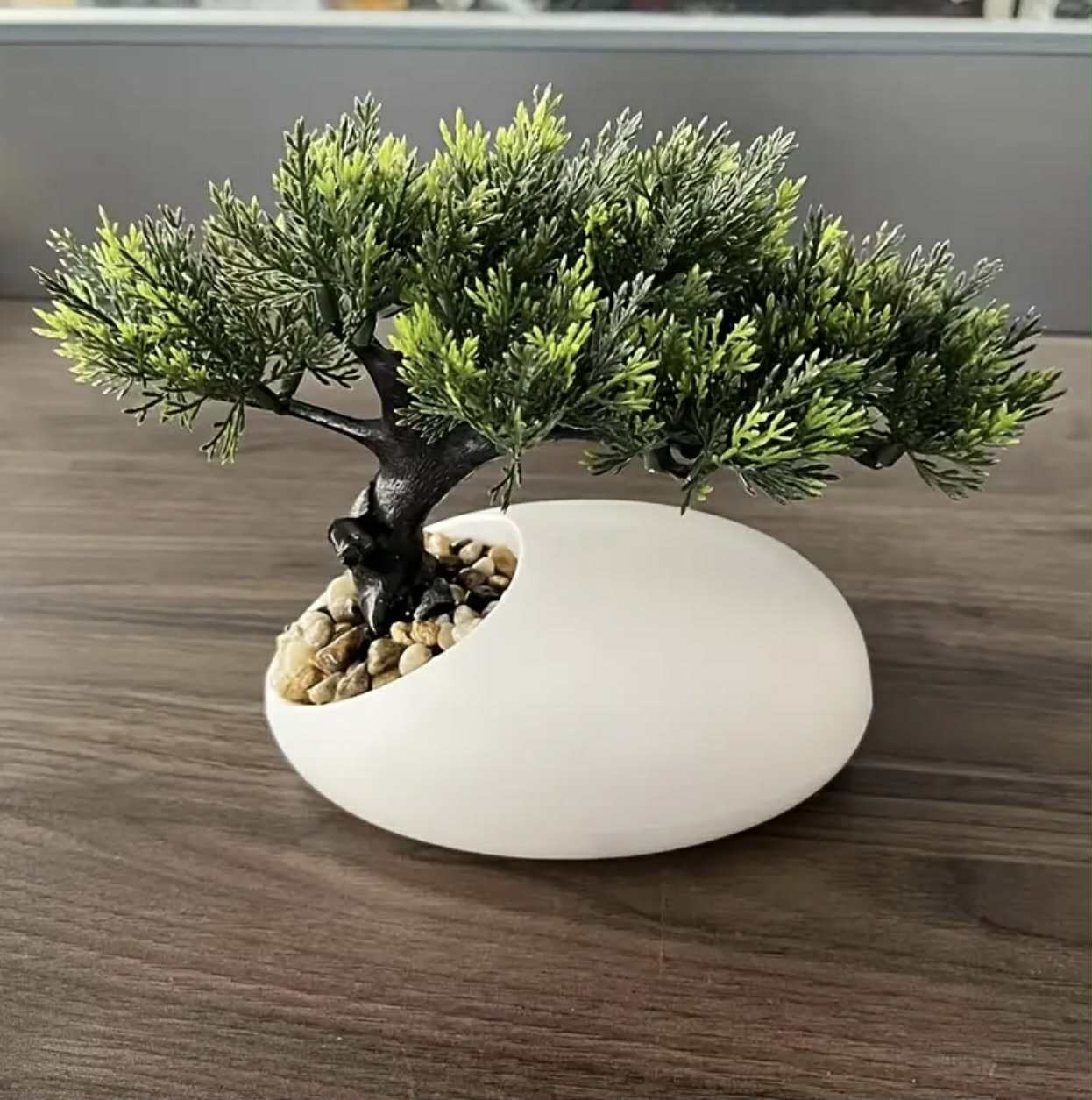 Arbre Topiaire Artificiel en Pin Fait Main avec Feuilles Vertes Luxuriantes & Branches Complexes - Plante Miniature Réaliste en Pot Blanc Élégant - Image 4