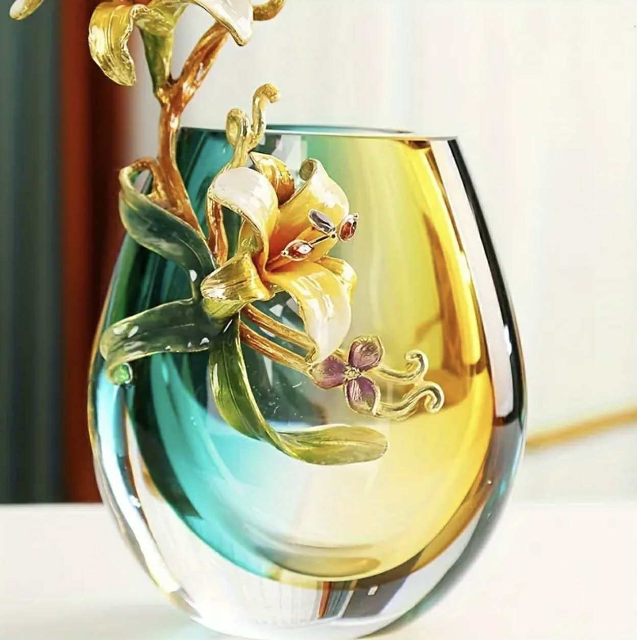 Élégant mini vase en verre avec motif floral en émail - Parfait pour décorer un salon ou une salle à manger, style contemporain - Image 3