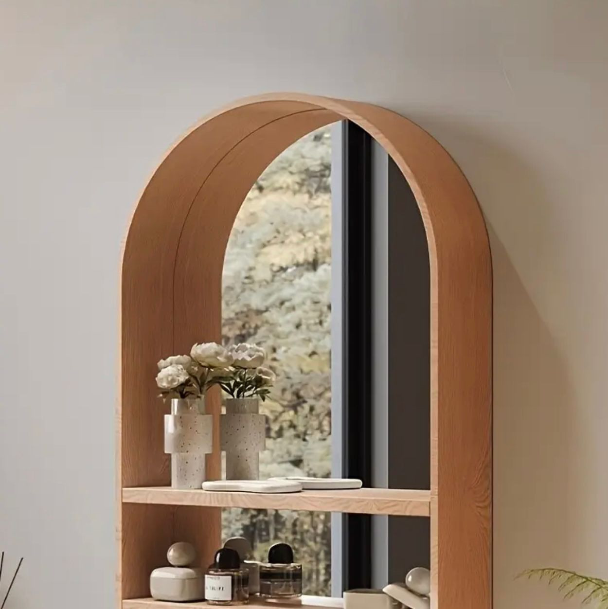 Miroir de maquillage mural en bois de hêtre massif avec étagères de rangement intégrées - Design arqué sur le thème côtier, finition polie - Image 3