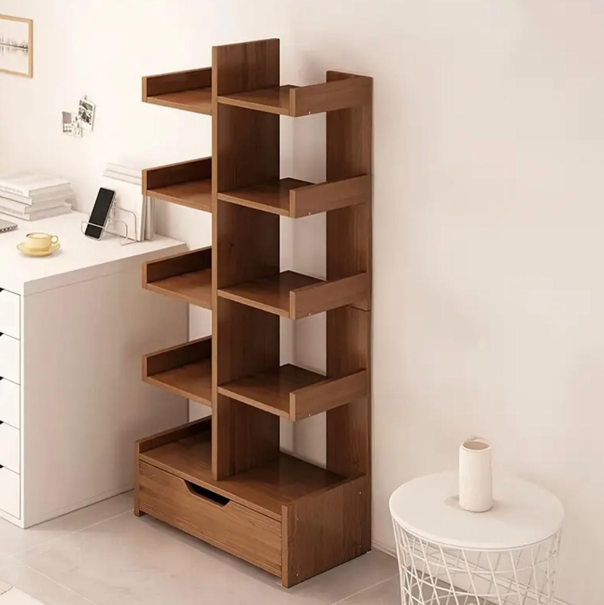 Étagère de sol minimaliste moderne à plusieurs niveaux, conception d'angle murale peu encombrante pour le salon
