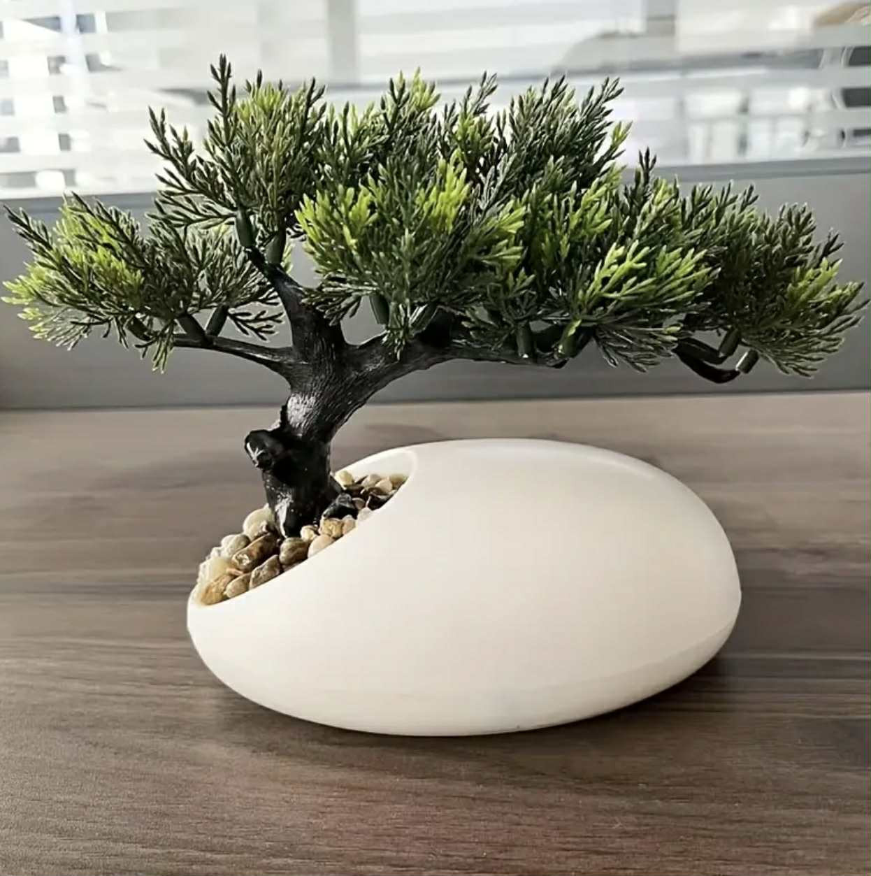 Arbre Topiaire Artificiel en Pin Fait Main avec Feuilles Vertes Luxuriantes & Branches Complexes - Plante Miniature Réaliste en Pot Blanc Élégant - Image 2