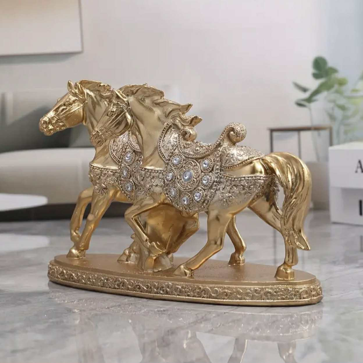 Statue de luxe TY, double cheval doré – Sculpture en résine de style européen ornée de cristaux - Image 3
