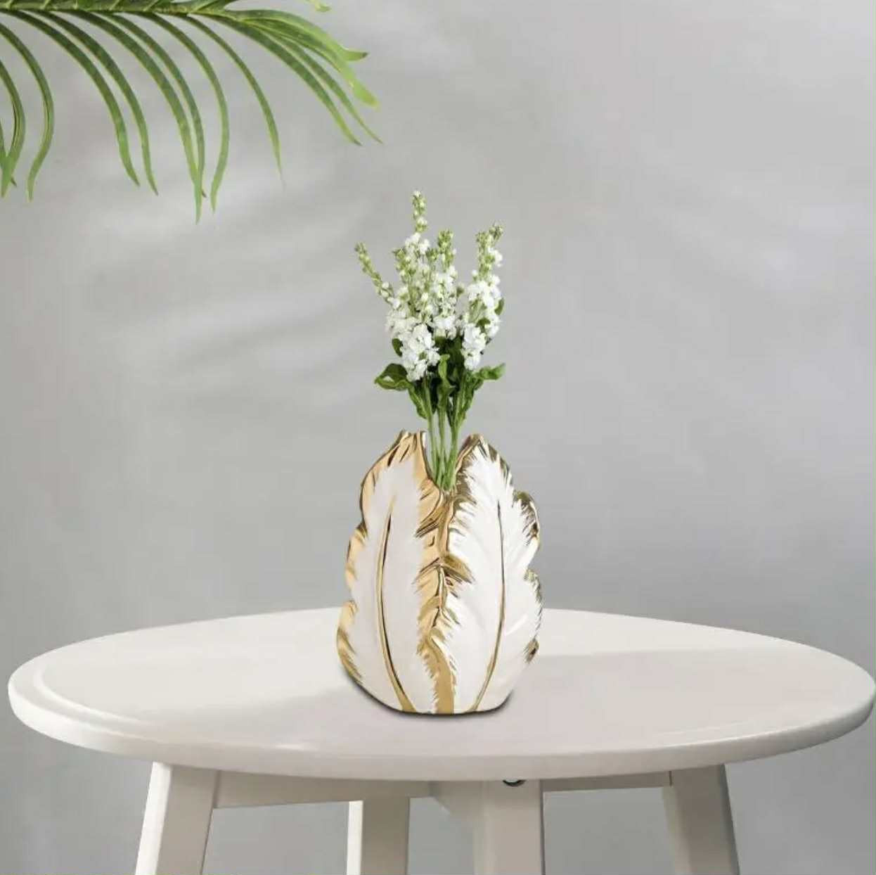 Vase floral moderne et élégant - Décoration blanche et dorée, pot de fleurs en céramique robuste - Image 3
