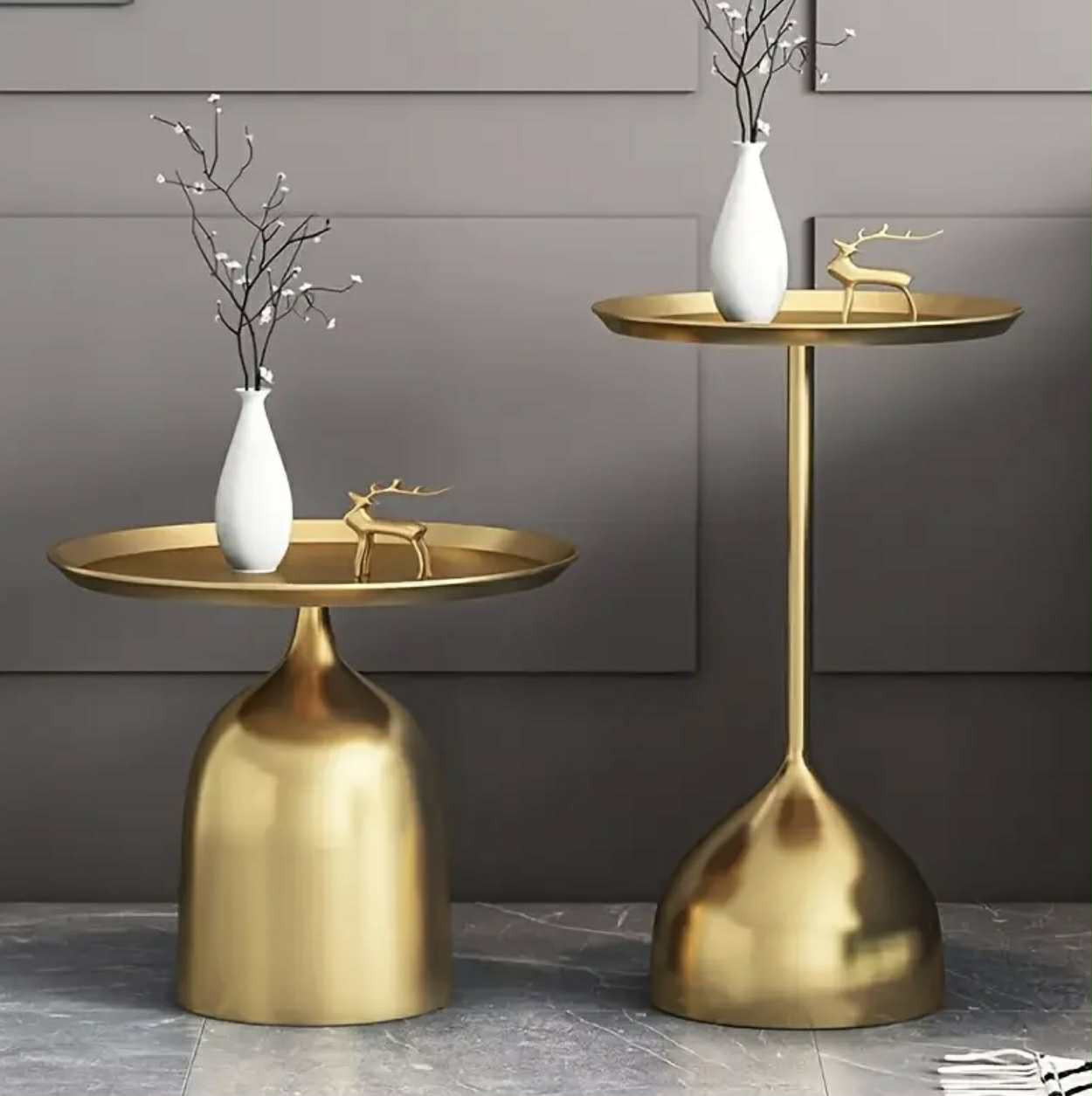 Table d'appoint élégante en métal doré avec touches bleues - Design moderne et fonctionnel - Image 2